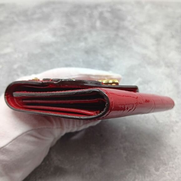 LOUIS VUITTON Limited Edition Vernis Angry Bird Victorine Wallet Pomme D'Amou - Picture 9 of 15